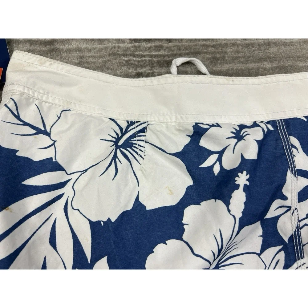 Old Navy has stain